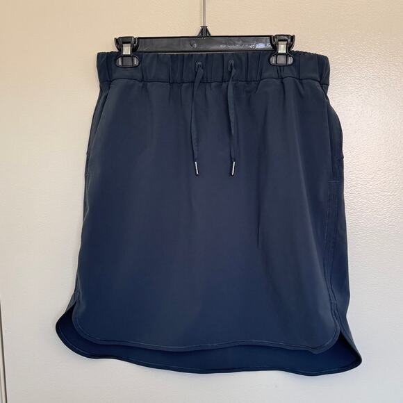 Lululemon On The Fly Skirt *21" in Gravity Size 10 - Picture 3 of 5